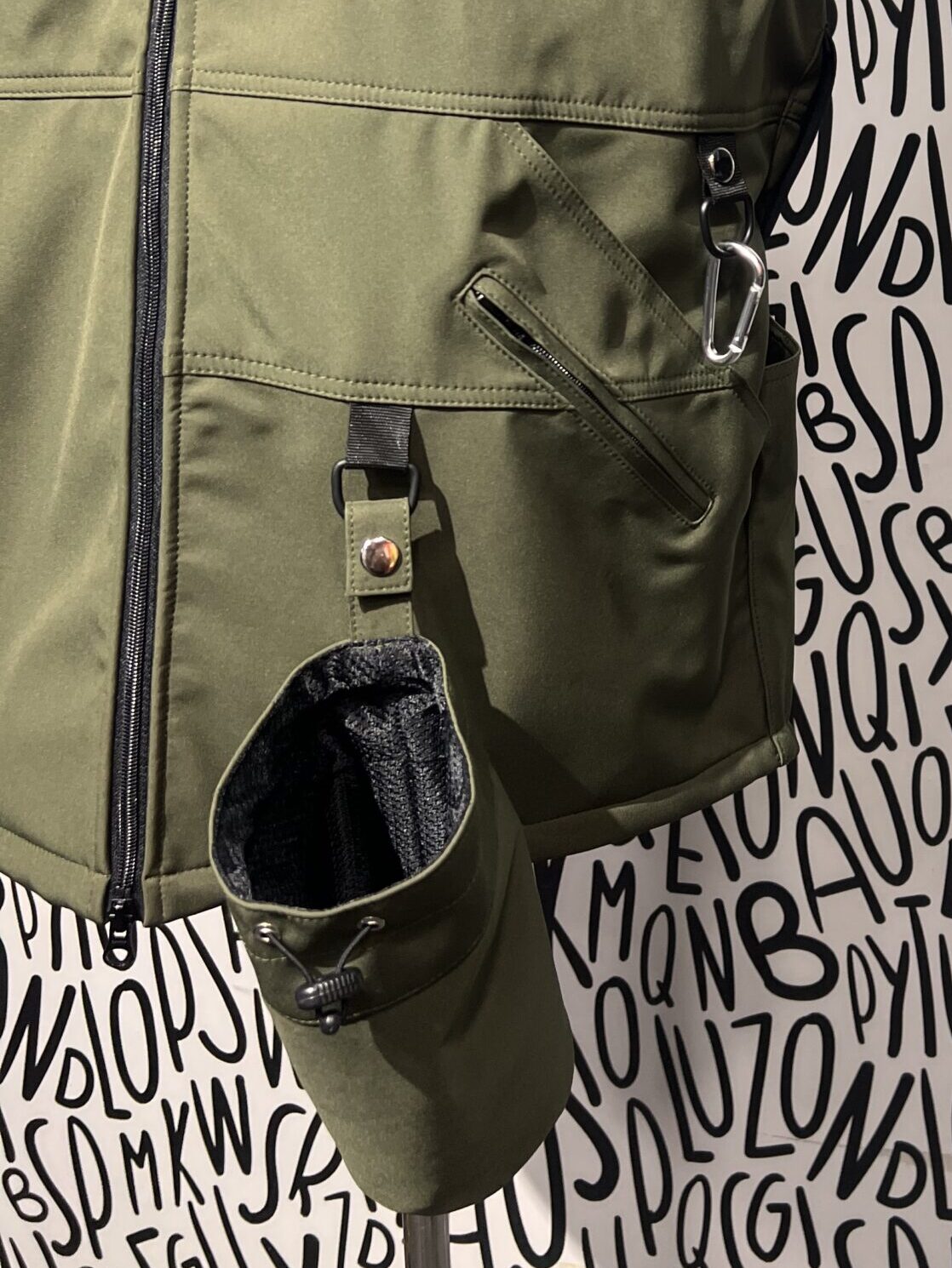 Multiple pockets for treats and training essentials